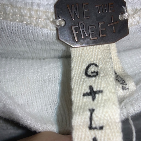 Free People We the Free oversized Palisades Off-The-Shoulder Shirt Sz L - Picture 4 of 7